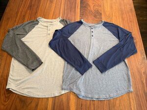 Bundle of Two Rumi + Ryder Gray Navy Heather Raglan Henley Baseball Tee Large